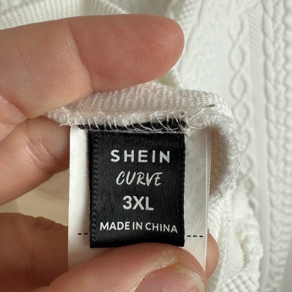 SHEIN Curve White Cable Knit Sweatshirt Pink Sequin Heart 3XL Plus Top Valentine - Picture 5 of 8